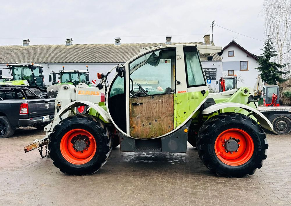 Claas TARGO K50 - Teleszkópos rakodó: 5 kép. Claas TARGO K50 - Teleszkópos rakodó: 5 kép.