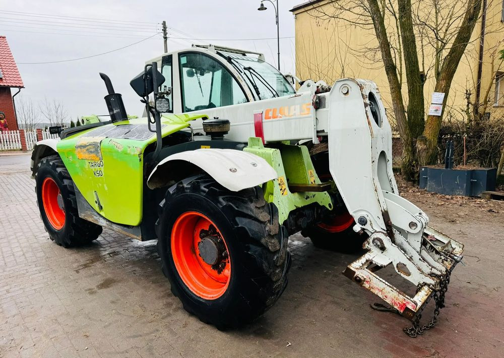 Claas TARGO K50 - Teleszkópos rakodó: 1 kép. Claas TARGO K50 - Teleszkópos rakodó: 1 kép.