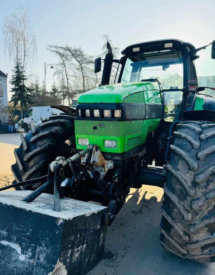 Deutz-Fahr Agrotron 200 - Traktor: 3 kép. Deutz-Fahr Agrotron 200 - Traktor: 3 kép.
