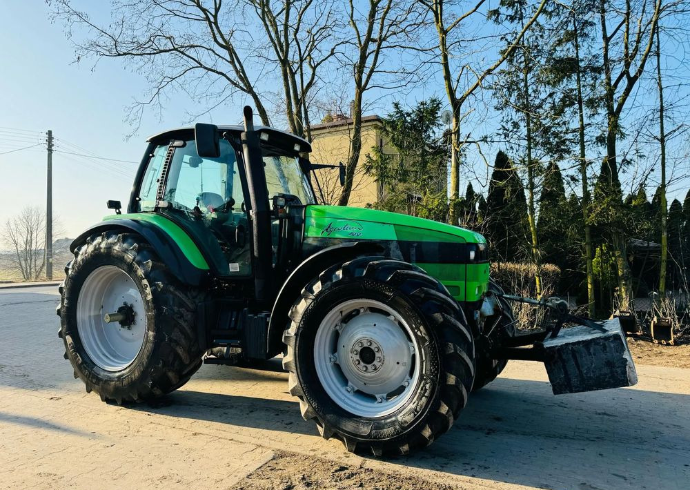Deutz-Fahr Agrotron 200 - Traktor: 5 kép. Deutz-Fahr Agrotron 200 - Traktor: 5 kép.