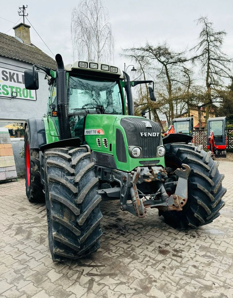 Fendt 718 Vario TMS - Traktor: 5 kép. Fendt 718 Vario TMS - Traktor: 5 kép.