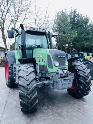 Fendt 820 VARIO TMS - Traktor: 4 kép. Fendt 820 VARIO TMS - Traktor: 4 kép.