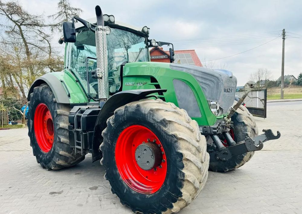Fendt 933 Vario - Traktor: 5 kép. Fendt 933 Vario - Traktor: 5 kép.
