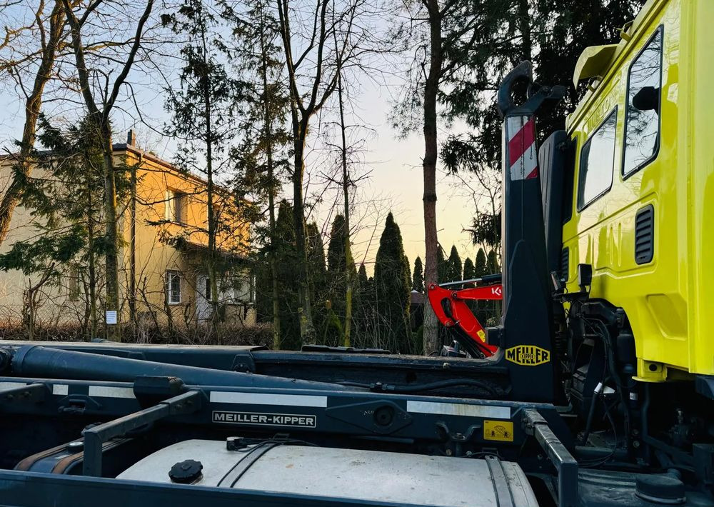 Iveco STRALIS - Horgos rakodó teherautó: 4 kép. Iveco STRALIS - Horgos rakodó teherautó: 4 kép.