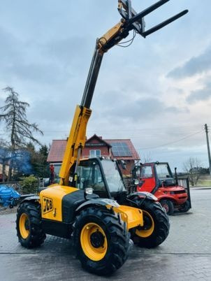 JCB 526-56 AGRI PLUS - Teleszkópos rakodó: 1 kép. JCB 526-56 AGRI PLUS - Teleszkópos rakodó: 1 kép.