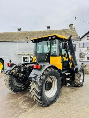 JCB FASTRAC 3200 - Traktor: 4 kép. JCB FASTRAC 3200 - Traktor: 4 kép.