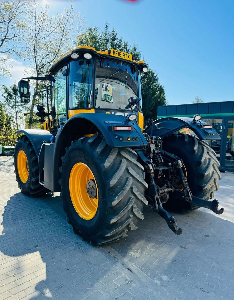 JCB Fastrac 4220 - Traktor: 4 kép. JCB Fastrac 4220 - Traktor: 4 kép.