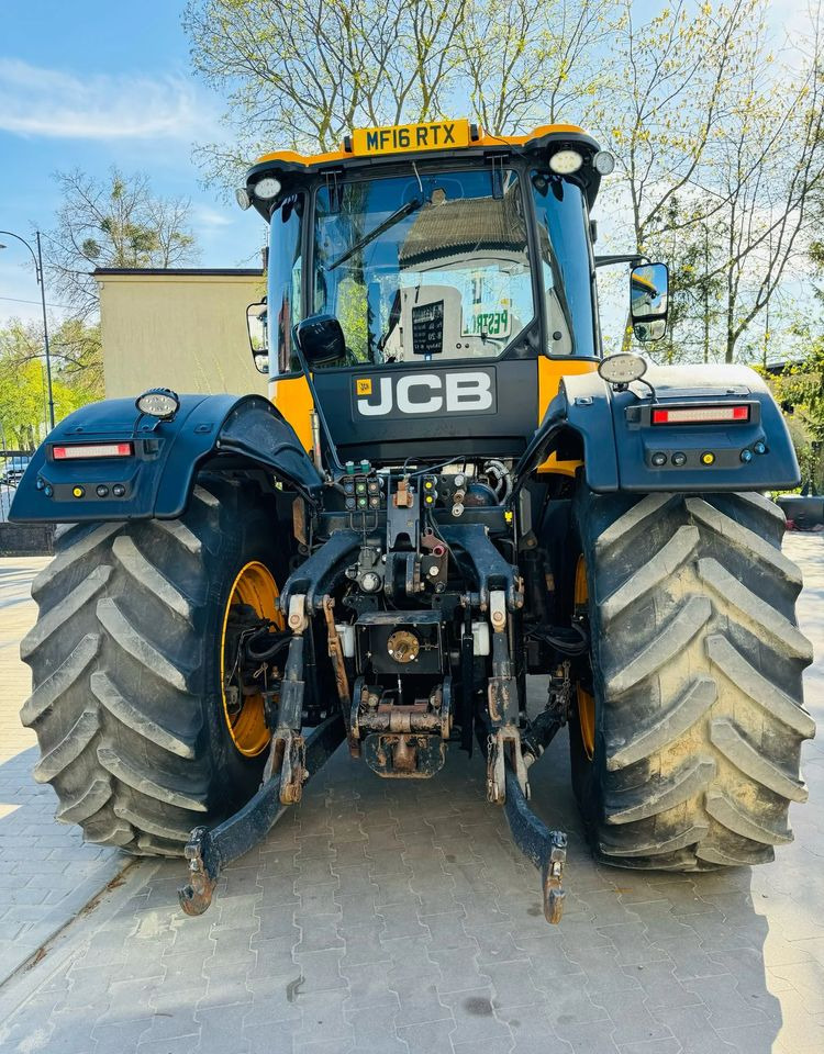 JCB Fastrac 4220 - Traktor: 3 kép. JCB Fastrac 4220 - Traktor: 3 kép.