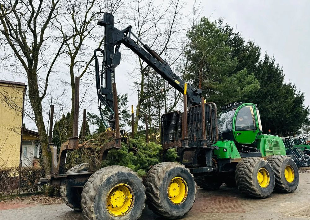 John Deere 1910E - Kihordó: 4 kép. John Deere 1910E - Kihordó: 4 kép.
