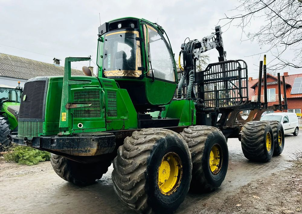 John Deere 1910E - Kihordó: 1 kép. John Deere 1910E - Kihordó: 1 kép.
