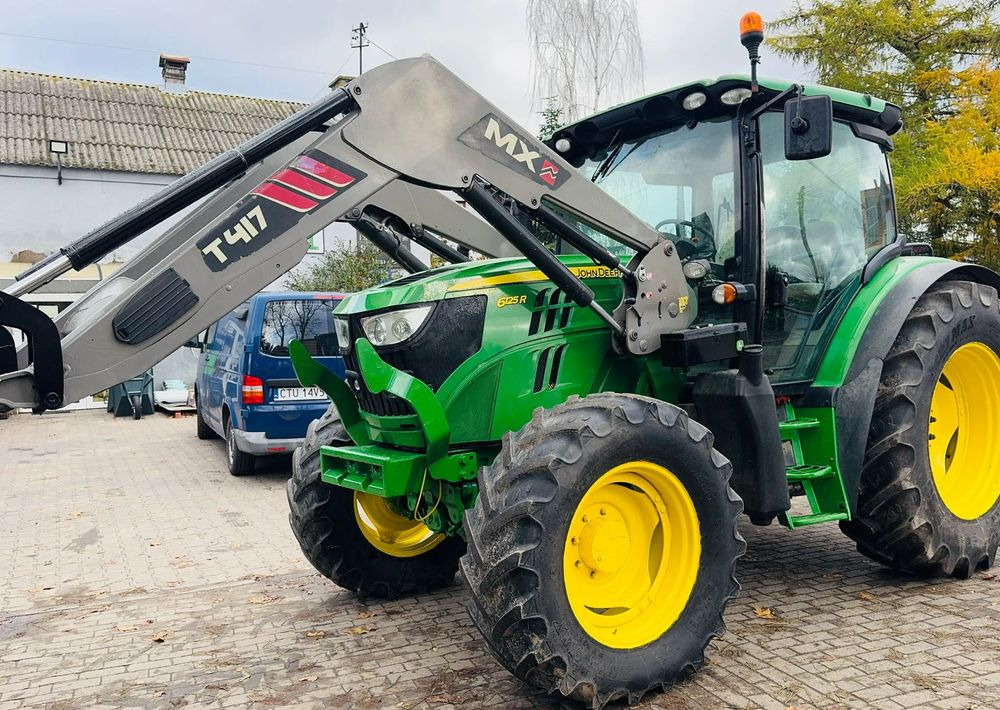 John Deere 6125R - Traktor: 2 kép. John Deere 6125R - Traktor: 2 kép.