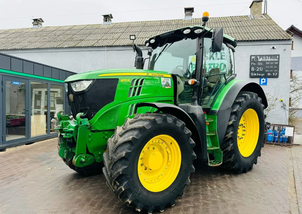 John Deere 6170R - Traktor: 1 kép. John Deere 6170R - Traktor: 1 kép.