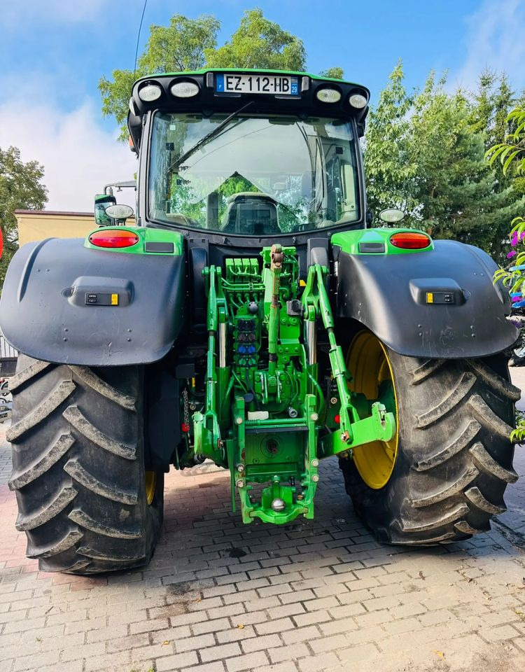 John Deere 6175R - Traktor: 5 kép. John Deere 6175R - Traktor: 5 kép.