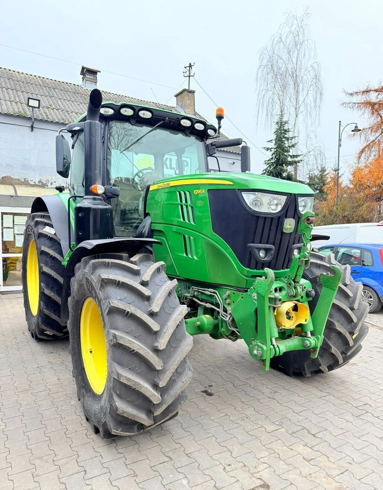 John Deere 6195 R - Traktor: 4 kép. John Deere 6195 R - Traktor: 4 kép.