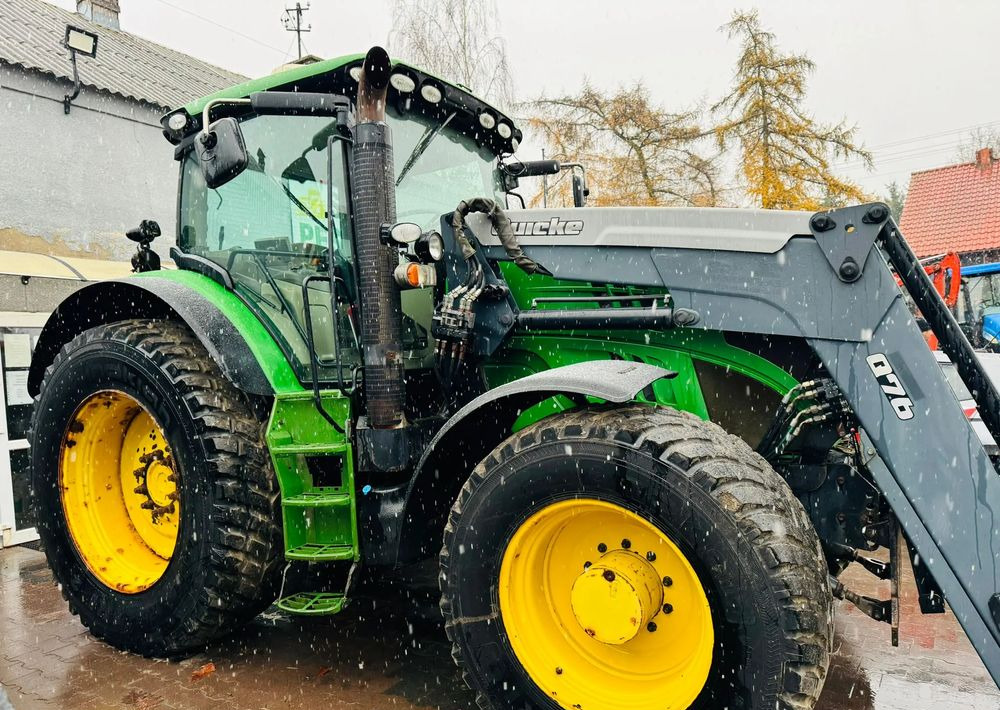John Deere 6210R - Traktor: 1 kép. John Deere 6210R - Traktor: 1 kép.