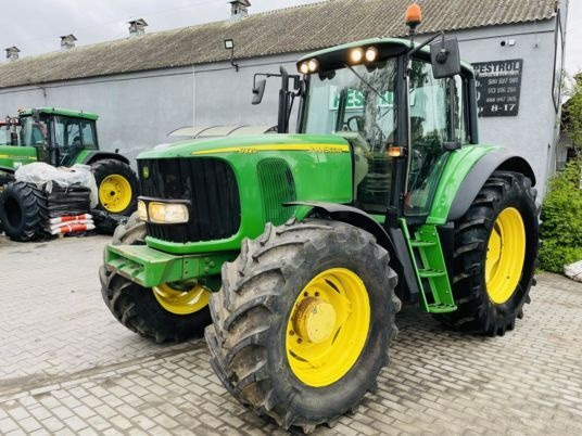 John Deere 6920 - Traktor: 2 kép. John Deere 6920 - Traktor: 2 kép.