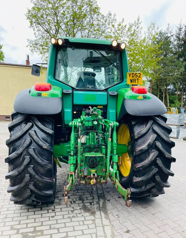 Traktor John Deere 6920: 8 kép.