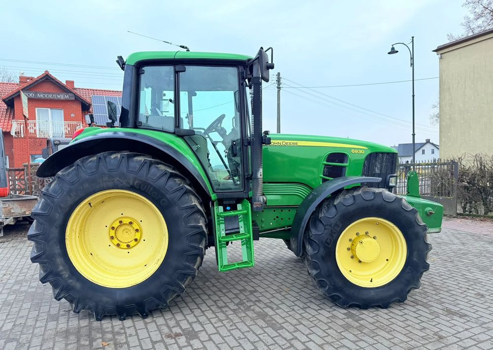 John Deere 6930 - Traktor: 4 kép. John Deere 6930 - Traktor: 4 kép.