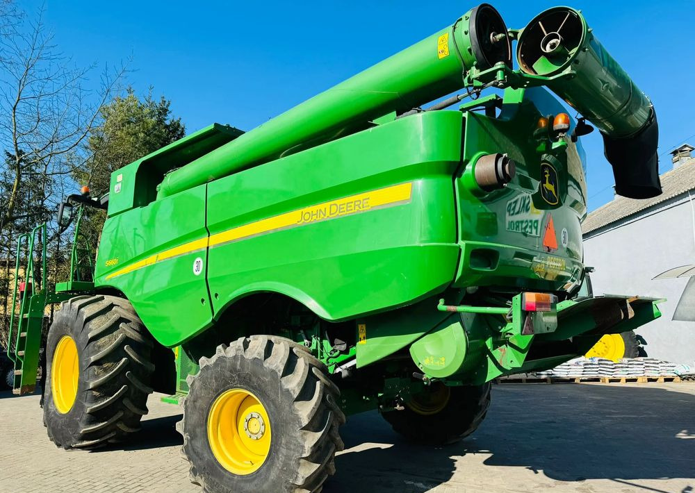 John Deere S660i - Kombájn: 3 kép. John Deere S660i - Kombájn: 3 kép.