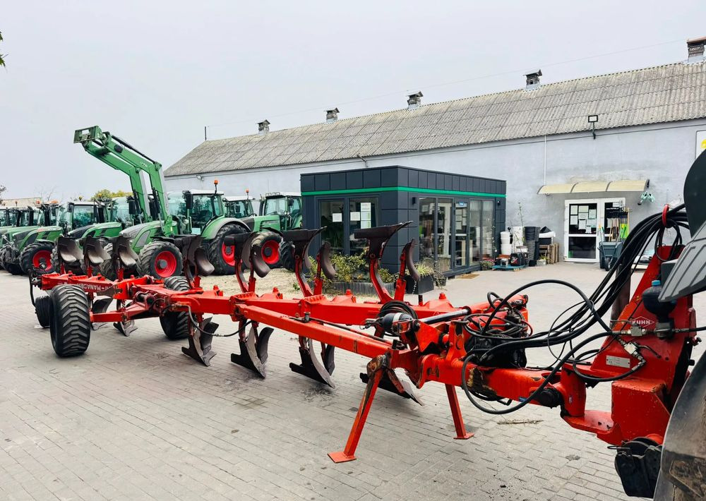 Kuhn VARI Menager - Eke: 2 kép. Kuhn VARI Menager - Eke: 2 kép.