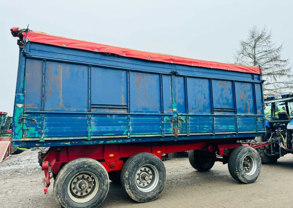 Lindner KMH16 - Mezőgazdasági pótkocsi: 1 kép. Lindner KMH16 - Mezőgazdasági pótkocsi: 1 kép.