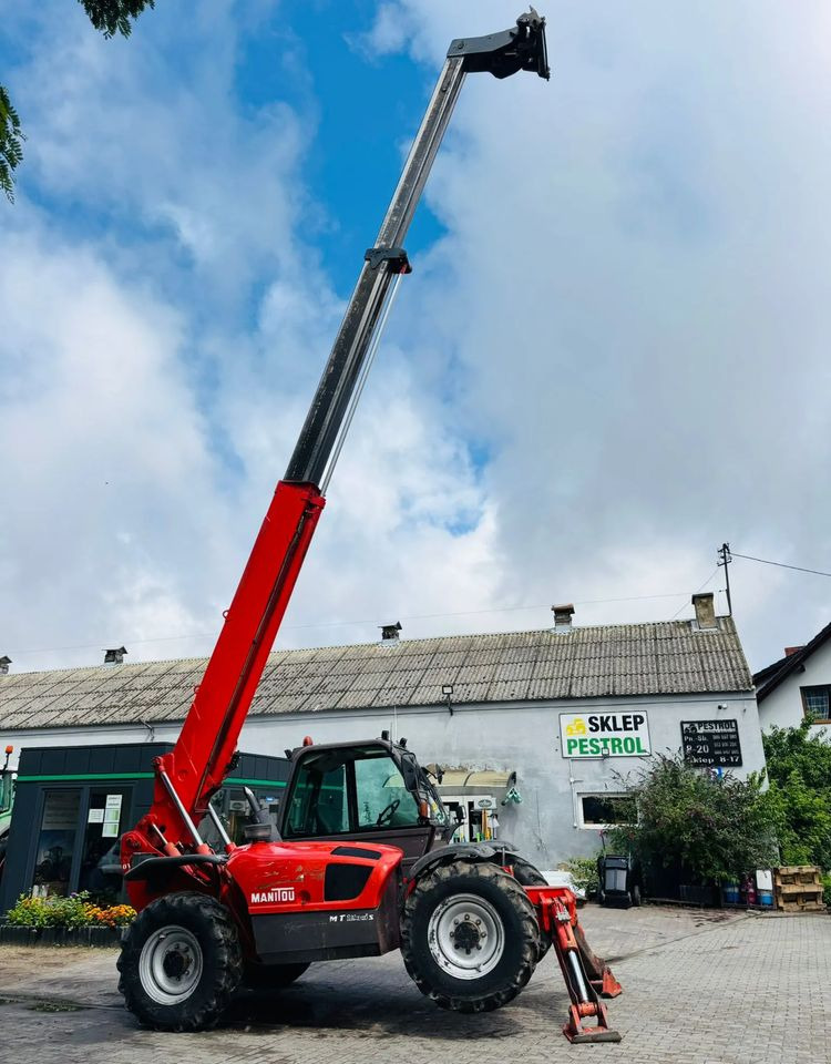Manitou 1235S - Teleszkópos rakodó: 5 kép. Manitou 1235S - Teleszkópos rakodó: 5 kép.