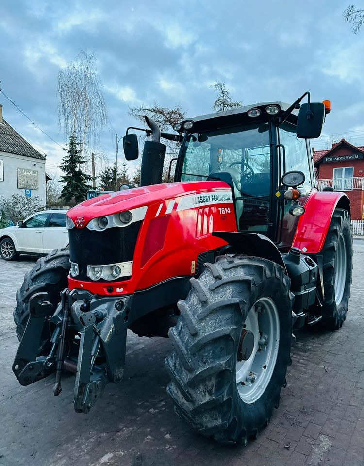 Massey Ferguson 6713 - Traktor: 4 kép. Massey Ferguson 6713 - Traktor: 4 kép.