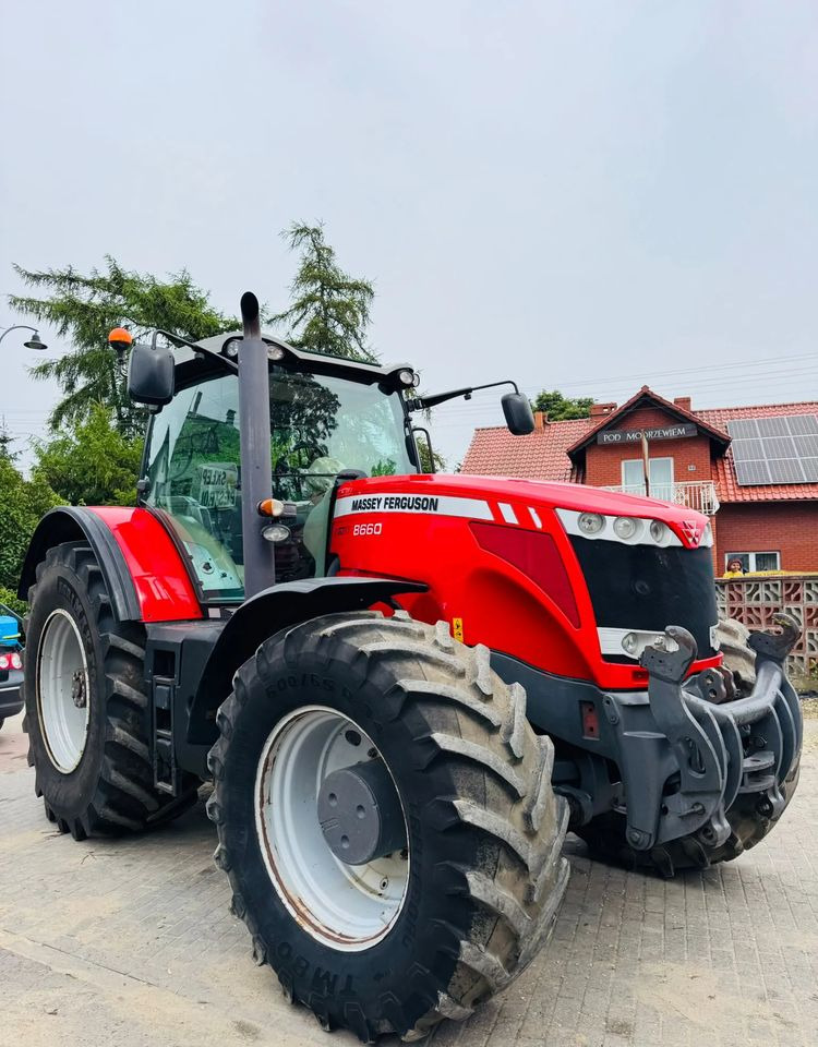 Massey Ferguson 8660 DYNA VT - Traktor: 1 kép. Massey Ferguson 8660 DYNA VT - Traktor: 1 kép.