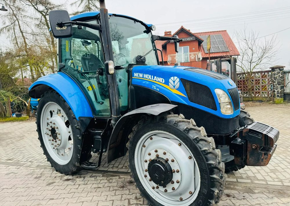 New Holland T5.115 - Traktor: 1 kép. New Holland T5.115 - Traktor: 1 kép.