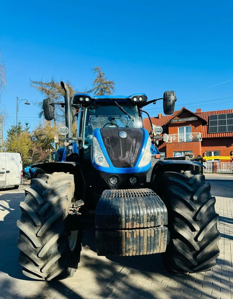 New Holland T7.230 - Traktor: 4 kép. New Holland T7.230 - Traktor: 4 kép.
