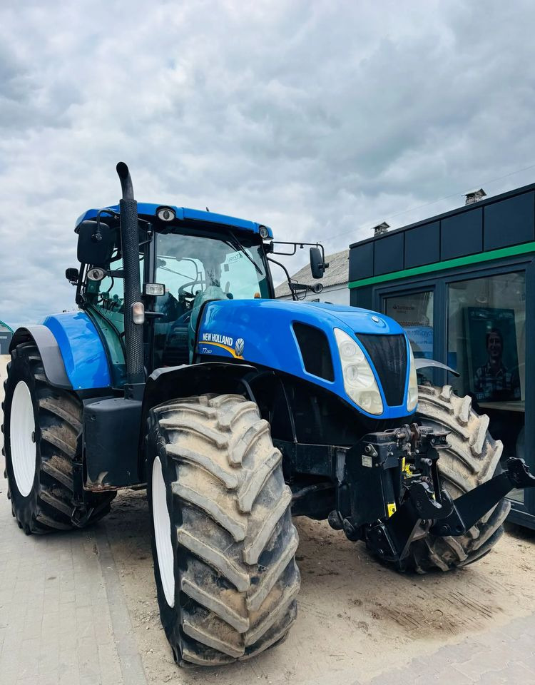 New Holland T7.260 Powercommand - Traktor: 2 kép. New Holland T7.260 Powercommand - Traktor: 2 kép.