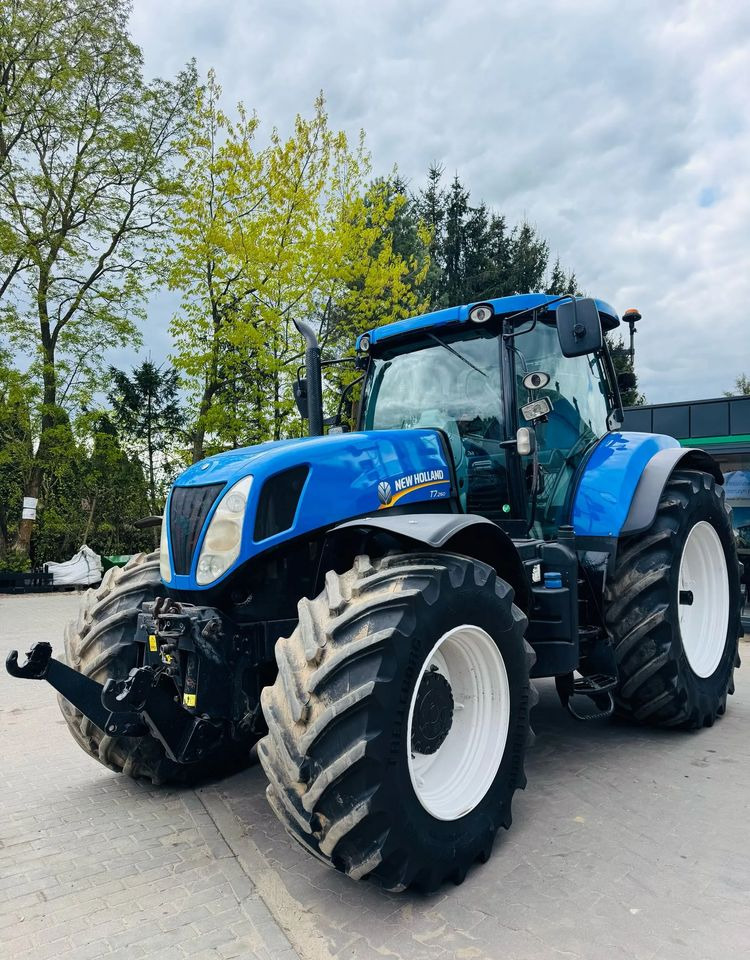 New Holland T7.260 Powercommand - Traktor: 1 kép. New Holland T7.260 Powercommand - Traktor: 1 kép.