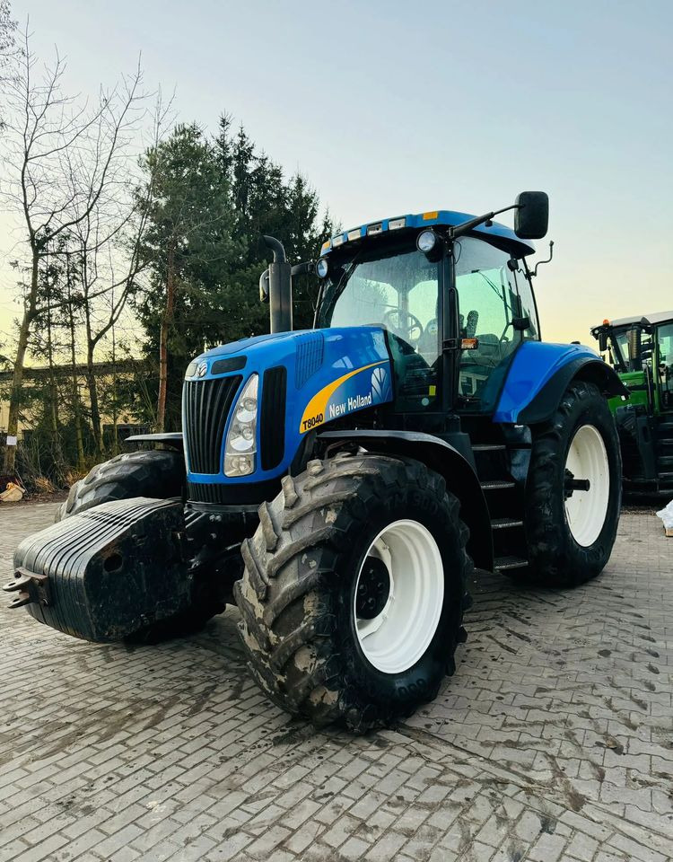 New Holland T8040 - Traktor: 3 kép. New Holland T8040 - Traktor: 3 kép.