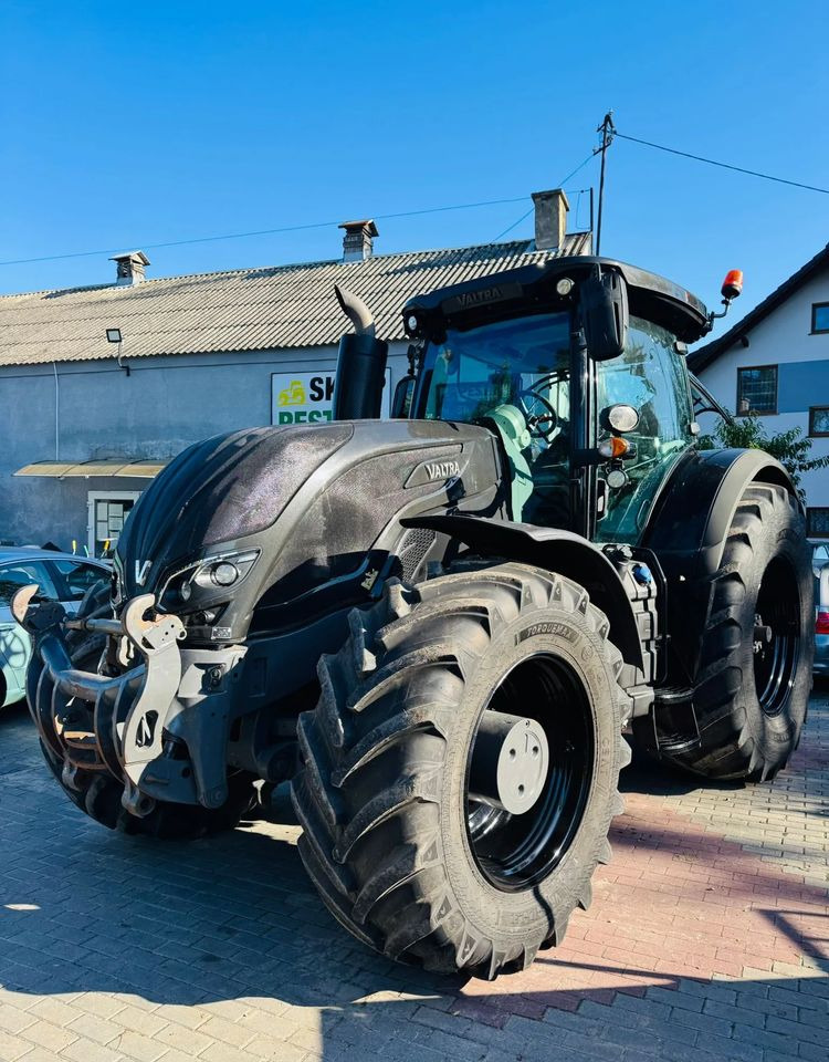 Valtra S394 Twin trac - Traktor: 1 kép. Valtra S394 Twin trac - Traktor: 1 kép.