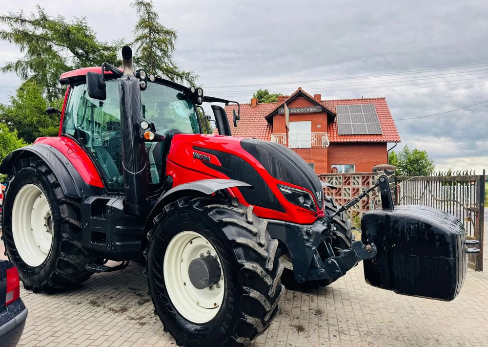 Valtra T234A - Traktor: 3 kép. Valtra T234A - Traktor: 3 kép.