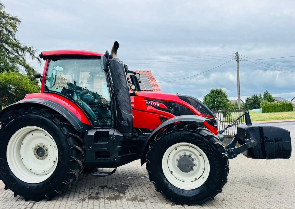 Valtra T234A - Traktor: 4 kép. Valtra T234A - Traktor: 4 kép.