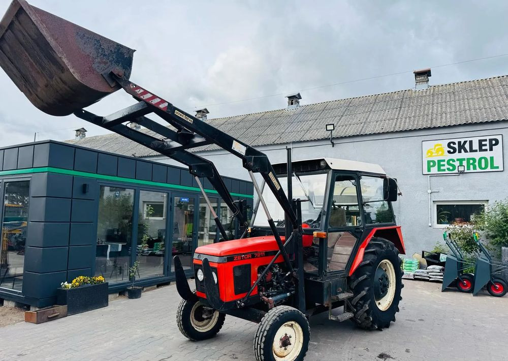 Zetor 7211 - Traktor: 1 kép. Zetor 7211 - Traktor: 1 kép.