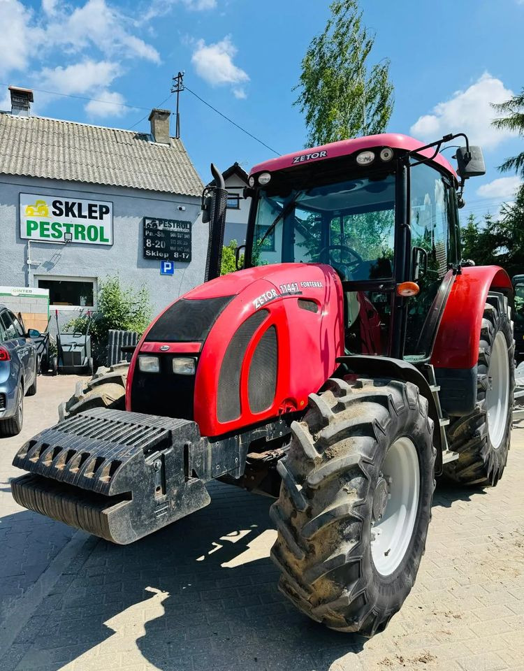 Zetor FORTERRA 11441 - Traktor: 3 kép. Zetor FORTERRA 11441 - Traktor: 3 kép.