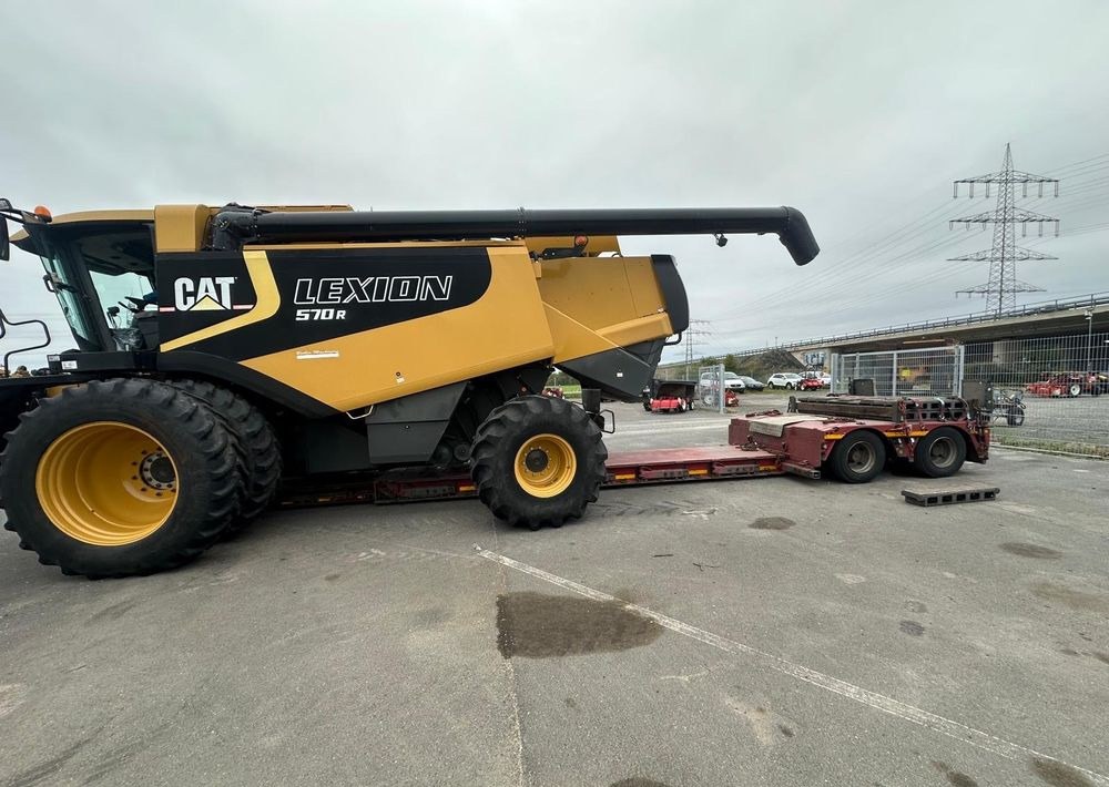 Claas Cat Lexion 570 - Kombájn: 4 kép. Claas Cat Lexion 570 - Kombájn: 4 kép.