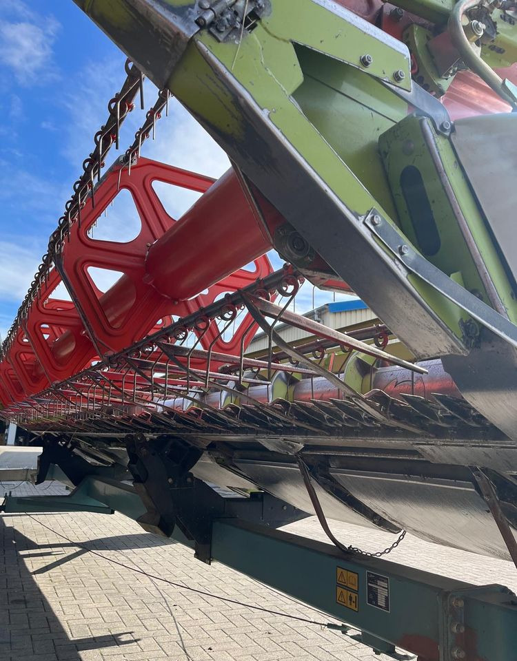 Claas Claas Vario 750 - Kombájn adapter: 3 kép. Claas Claas Vario 750 - Kombájn adapter: 3 kép.