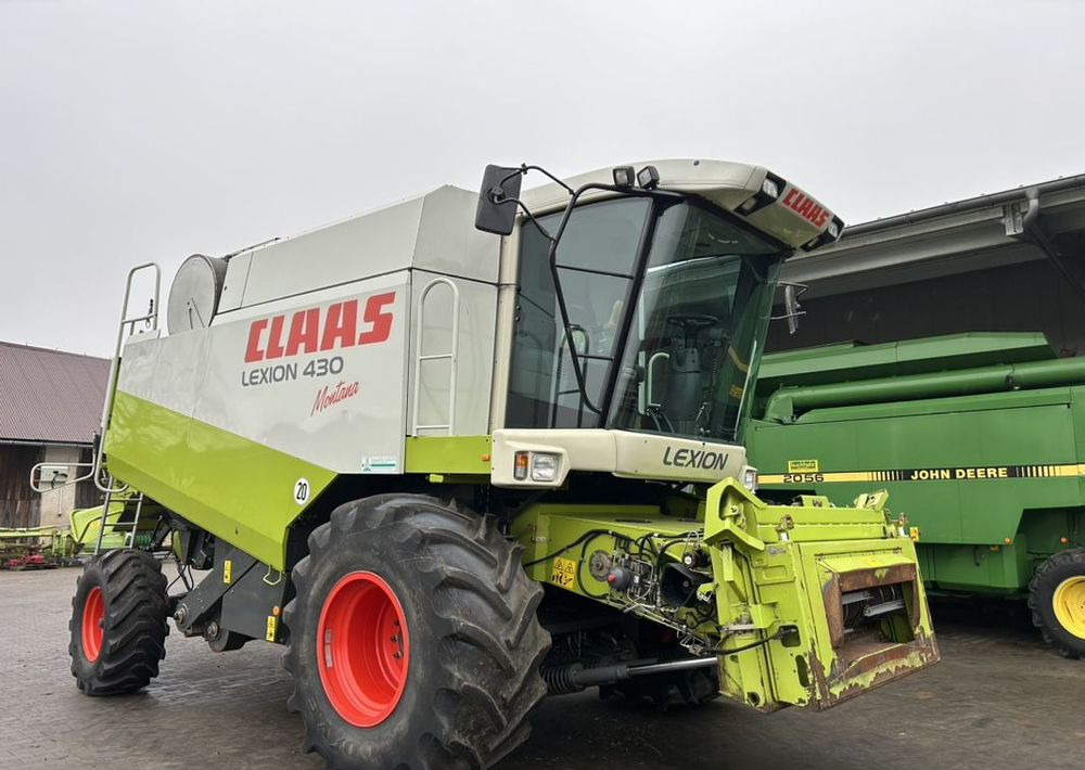 Claas Lexion 430 Montana - Kombájn: 1 kép. Claas Lexion 430 Montana - Kombájn: 1 kép.