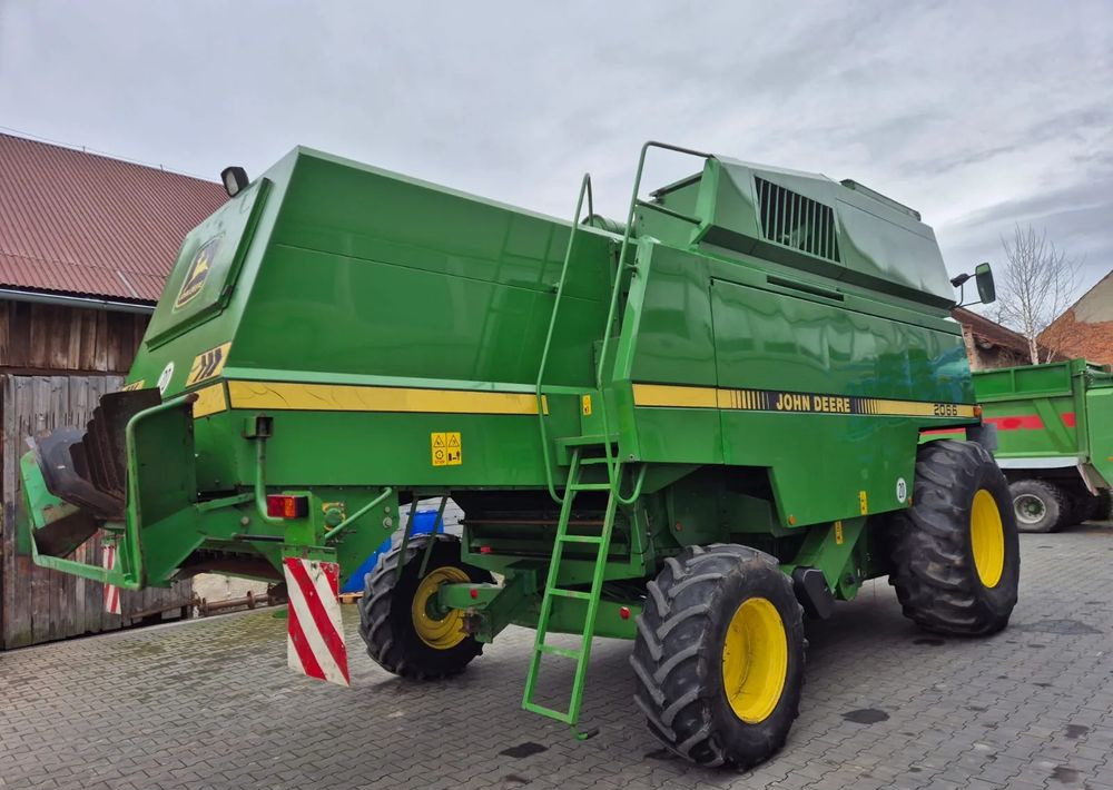 John Deere 2066 - Kombájn: 3 kép. John Deere 2066 - Kombájn: 3 kép.