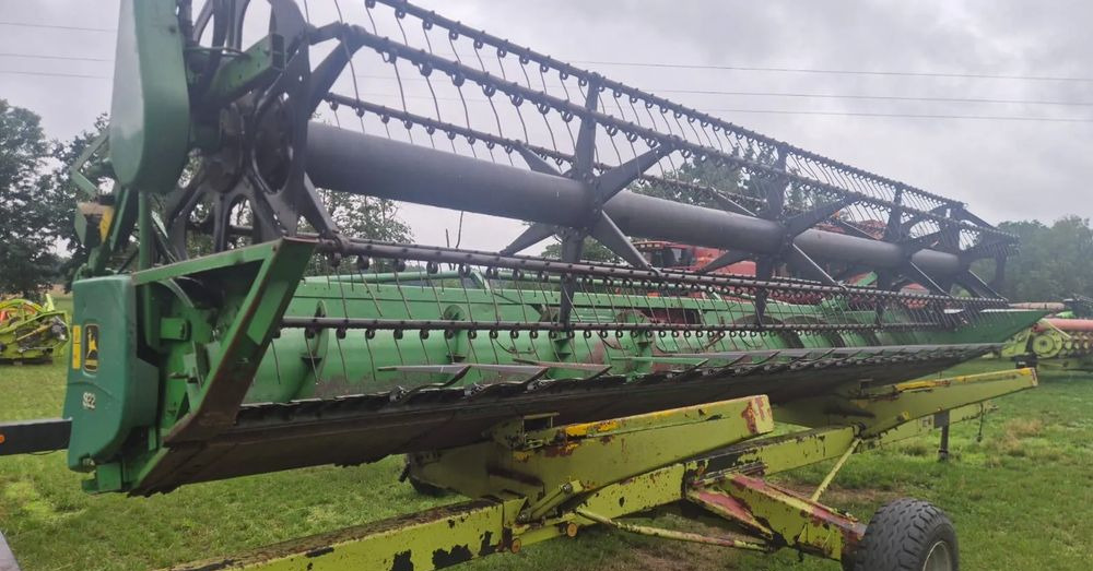 John Deere 922 - Kombájn adapter: 4 kép. John Deere 922 - Kombájn adapter: 4 kép.