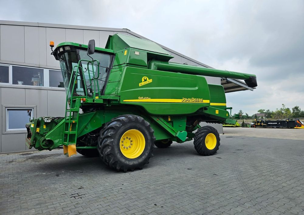 John Deere Wts 9640 HillMaster II - Kombájn: 4 kép. John Deere Wts 9640 HillMaster II - Kombájn: 4 kép.