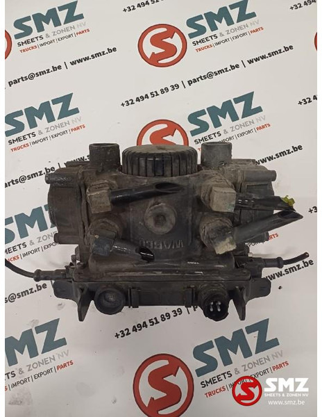 DAF Occ EBS achterasmodulator DAF - Alkatrész - Teherautó: 2 kép. DAF Occ EBS achterasmodulator DAF - Alkatrész - Teherautó: 2 kép.