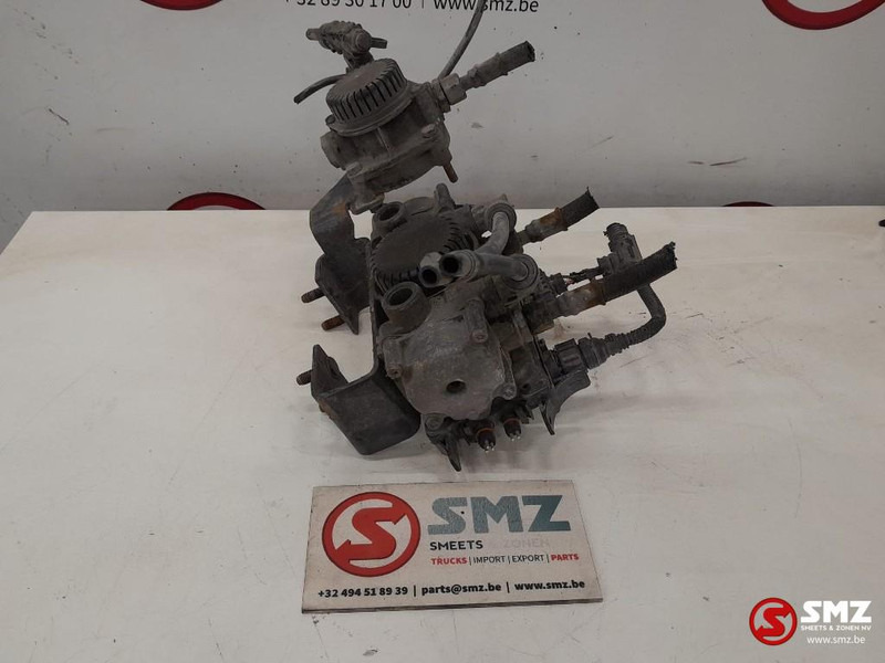 Iveco Occ EBS achterasmodulator Iveco - Alkatrész - Teherautó: 3 kép. Iveco Occ EBS achterasmodulator Iveco - Alkatrész - Teherautó: 3 kép.