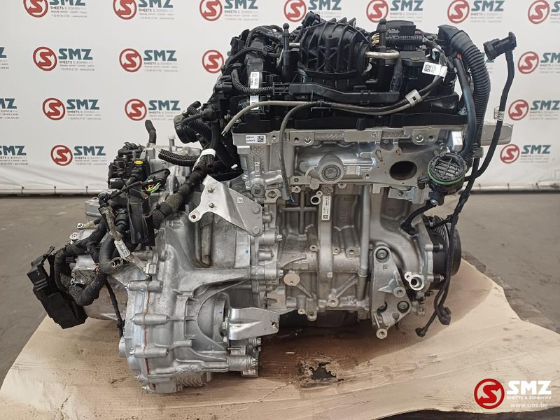 BMW Occ motor + versnellingsbak BMW B38A15 - Motor - Autó: 1 kép. BMW Occ motor + versnellingsbak BMW B38A15 - Motor - Autó: 1 kép.