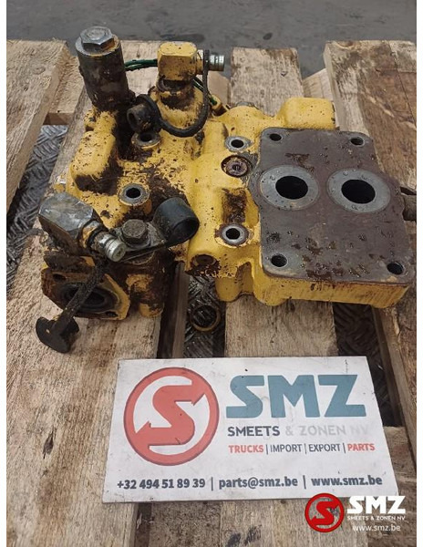Caterpillar Occ hydraulische kleppengroep D6M Caterpillar - Hidraulika: 4 kép. Caterpillar Occ hydraulische kleppengroep D6M Caterpillar - Hidraulika: 4 kép.