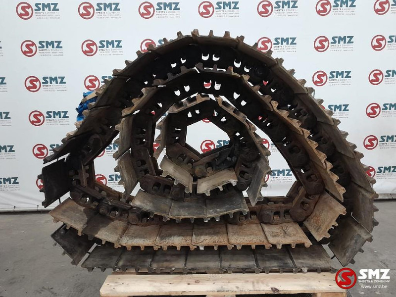 Caterpillar Occ track shoe 60 cm Caterpillar - Keret/ Alváz - Teherautó: 1 kép. Caterpillar Occ track shoe 60 cm Caterpillar - Keret/ Alváz - Teherautó: 1 kép.