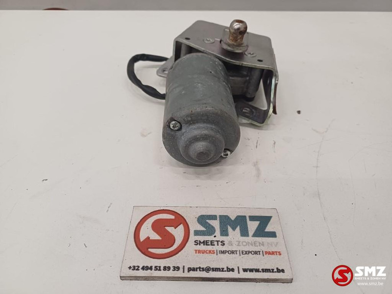 Caterpillar Windshield wiper motor Caterpillar - Ablaktörlő - Anyagmozgató gép: 3 kép. Caterpillar Windshield wiper motor Caterpillar - Ablaktörlő - Anyagmozgató gép: 3 kép.